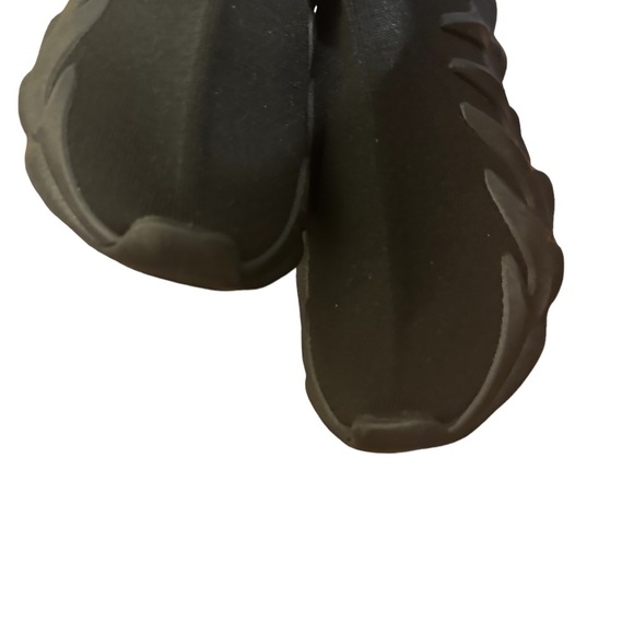 Cape Robbin Black Sock Sneakers - Picture 3 of 9